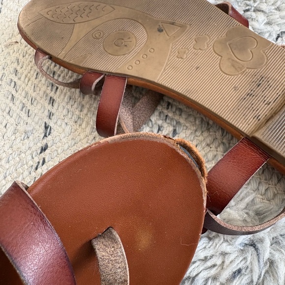 Sandals - Picture 8 of 9